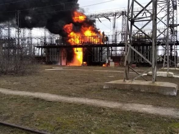 Пожежа на ТЕС у Щасті: рятувальники не можуть приступити до гасіння через обстріли бойовиків
