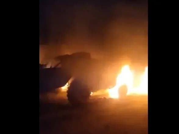 Кинула коктейль Молотова: у Харківській області жінка власноруч спалила російський БТР