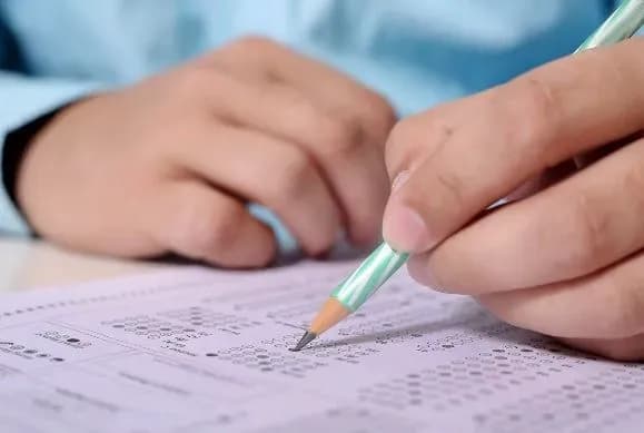 В Украине в этом году планируют отменить ВНО и другие экзамены