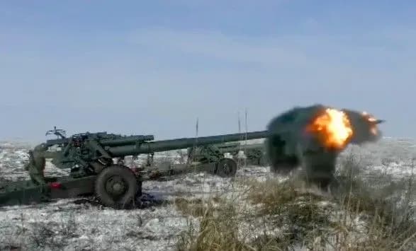 США навчать українських військових на гаубицях