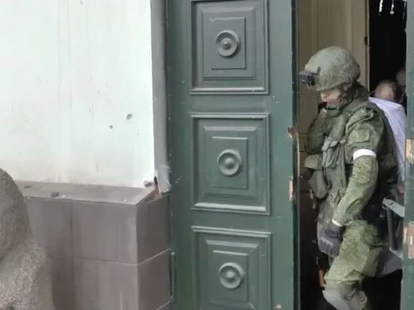 У Маріуполі окупанти грабують музеї: експонати планують вивезти в росію