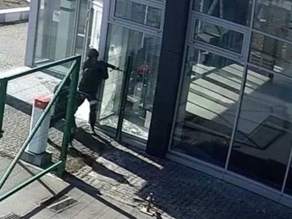 CNN показало видео убийства оккупантами двух мирных жителей на окраине Киева