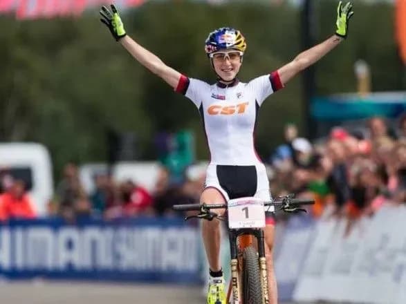 Українка Беломоіна здобула "золото" в маунтинбайку на престижному турнірі у Словенії