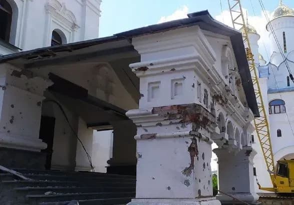 Російські окупанти обстріляли Святогірську Лавру, троє ченців загинули