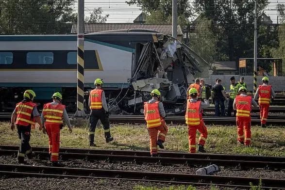 В Чехії надшвидкісний потяг зіткнувся з паровозом: 1 особа загинула, 5 поранено