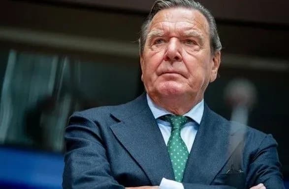 Ексканцлер Шредер заявив про намір продовжувати спілкування з путіним