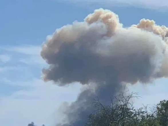 "Хлопок" в Крыму: количество пострадавших в результате взрывов на аэродроме возросло до семи