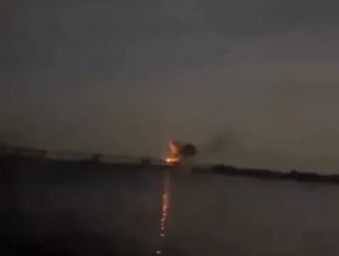 Ще одне влучання по Антонівському мосту: журналіст показав відео