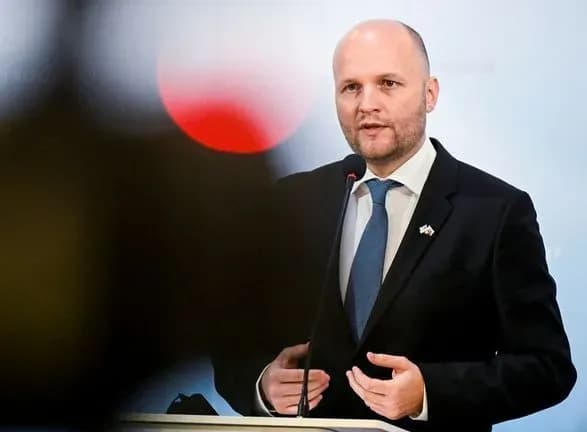 Словакия передаст Украине 30 БМП, отправление танков не рассматривается – министр