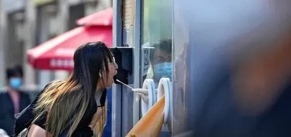 COVID-19: Китай вводит новые ограничения для миллионов жителей Пекина