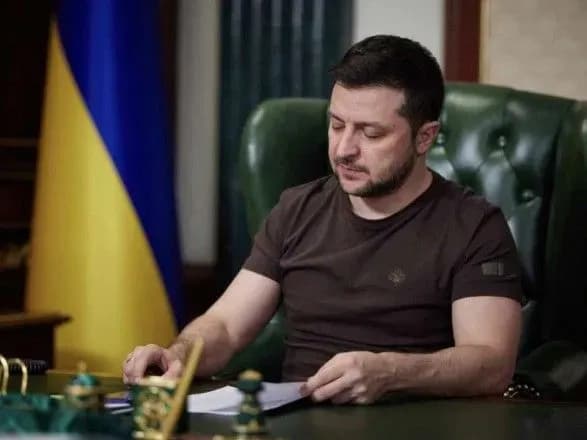 Зеленский сменил своего представителя в КСУ