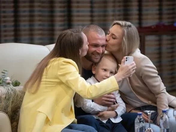 Командиры "Азовстали" в Турции встретились с родными: появились фото