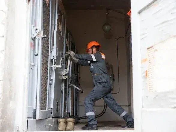 Для 10 000 споживачів Ізюма відновили електропостачання