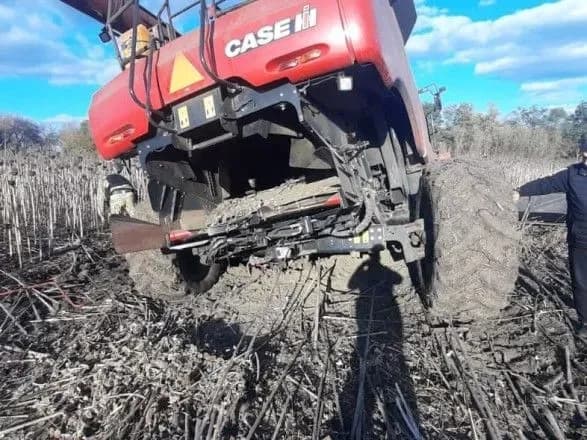 У Сумській області на ворожій міні підірвався комбайн