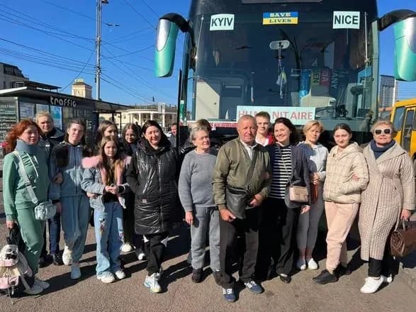 Почти полсотни жителей Славянска эвакуировали во Францию