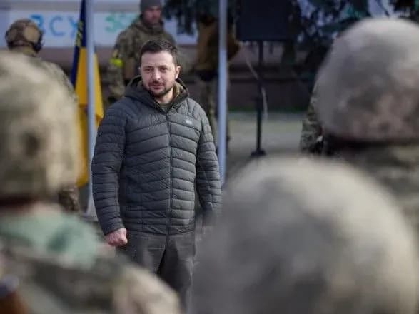 Зеленский в Херсоне: рф показала, что может убивать, а украинские воины - что убить Украину невозможно