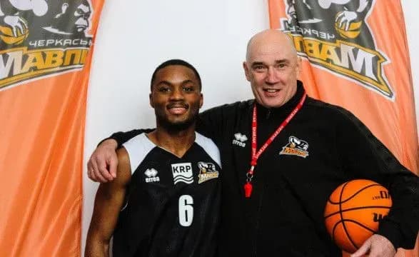 Баскетбол: "Черкаські Мавпи" підписали американського форварда