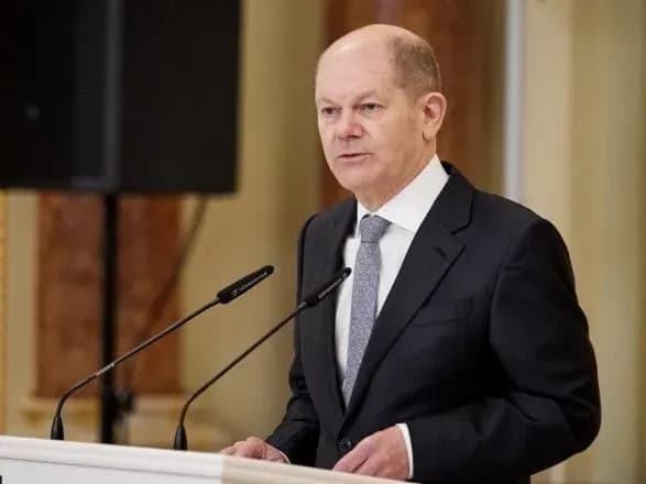 Німеччина не в односторонньому порядку передаватиме Україні танки