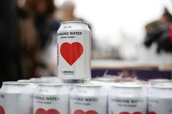Додаткові 2 млн питної води від AB InBev Efes Україна - вже в регіонах, які найбільше цього потребують
