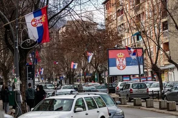 Косово знову відкриває прикордонні переходи після того, як серби зняли блокпости