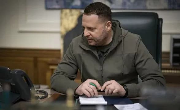 Керівник Офісу Президента зідзвонився із захисниками Азовсталі