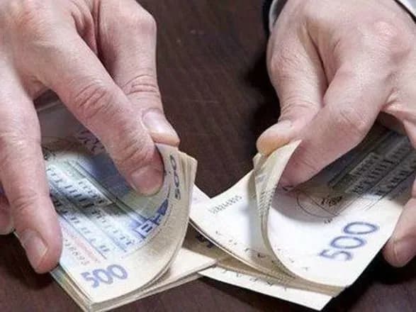 Незаконно нарахував собі премій на понад мільйон: ексректору столичного вишу повідомили про підозру