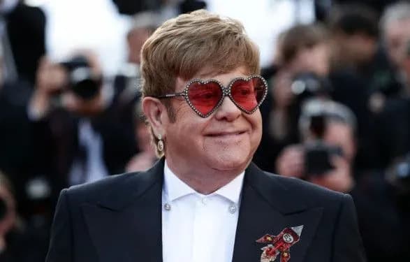 Фонд Елтона Джона пожертвує 125 000 доларів для України