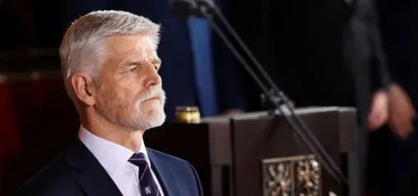 Колишній генерал НАТО Петро Павло був приведений до присяги як президент Чехії