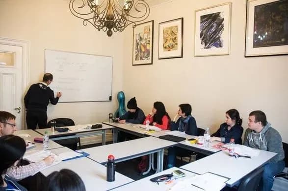 Кількість учнів у Німеччині зросла вперше за шість років, ймовірно, завдяки українцям