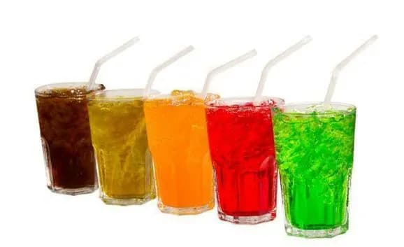 В Україні хочуть ввести податок на солодкі газовані напої