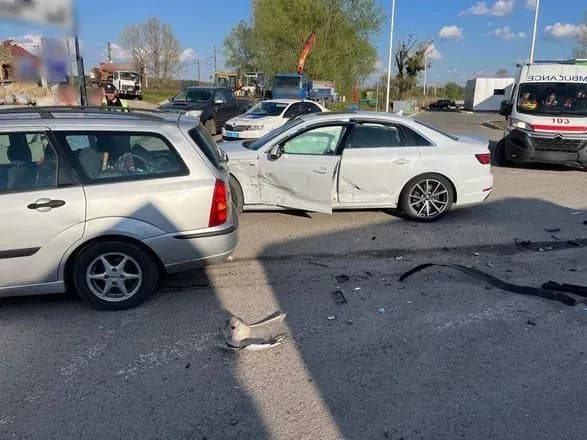 На Київщині сталася ДТП, постраждало четверо дітей, серед яких 8-місячна дівчинка
