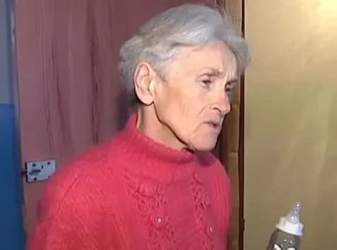 Побиття і образи: у найстаршої матері України забрали доньку