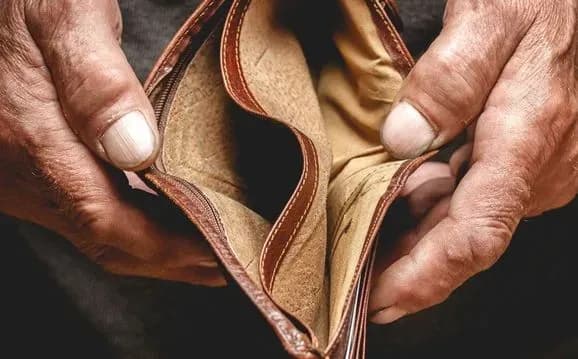 Майже кожен четвертий українець опинився за межею бідності - Світовий банк