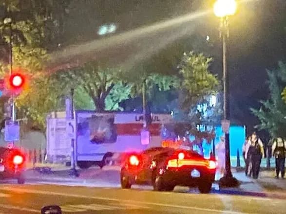 Стало відомо ім'я водія вантажівки, що врізалась в огорожу поряд з Білим домом