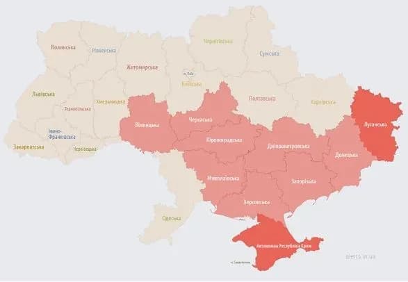 Частиною України поширилася повітряна тривога: влада Кіровоградщини закликали не ігнорувати