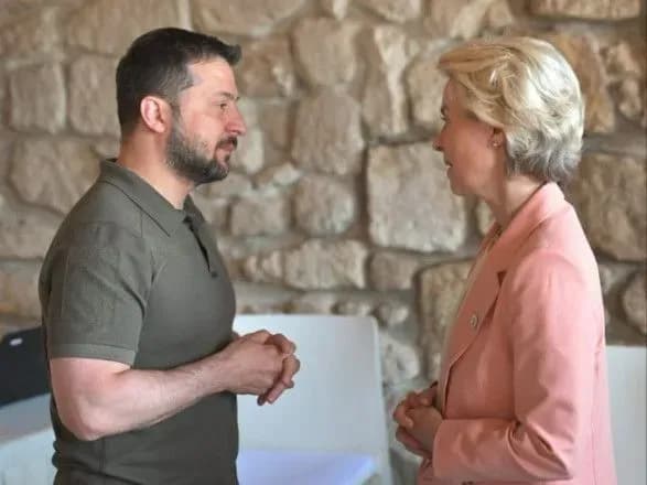 Зеленский и фон дер Ляйен призвали россию прекратить депортацию украинских детей