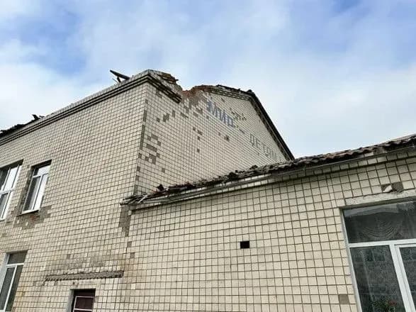 На Сумщині евакуювали дітей з інтернату, який обстріляли окупанти