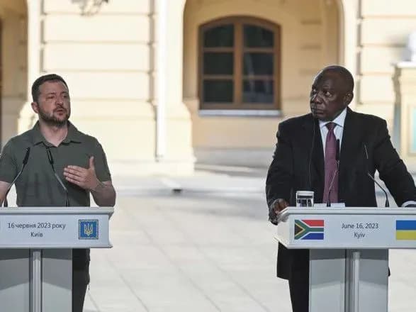 Хочуть позбутись конкурента на ринку продовольства: Зеленський розповів чому рф блокує українські порти