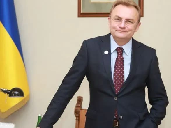 От Госбюро расследований требуют открыть производство в отношении мэра Львова Садового за выплаты миллионных премий