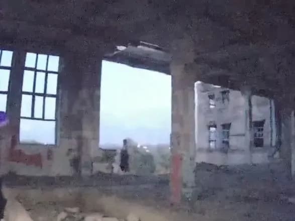 У Чернівцях неповнолітня дівчина хотіла вкоротити собі віку