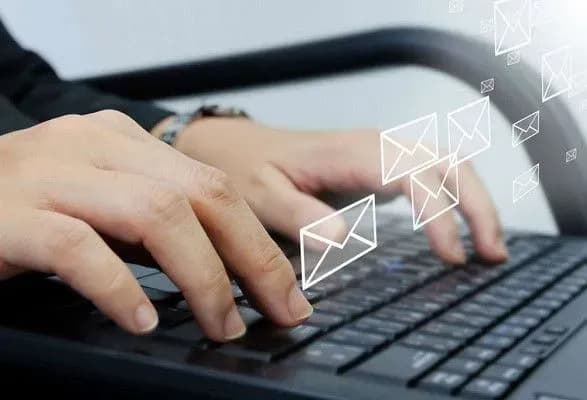 Призывают ветировать закон об е-декларировании: украинцы подали петицию Зеленскому и за несколько часов собрали более 25 тысяч голосов