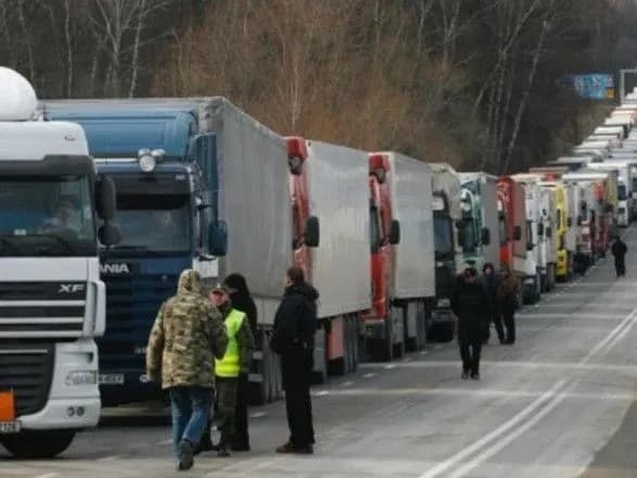 В’їзд до столиці вантажівок обмежать в пікові години - КМВА