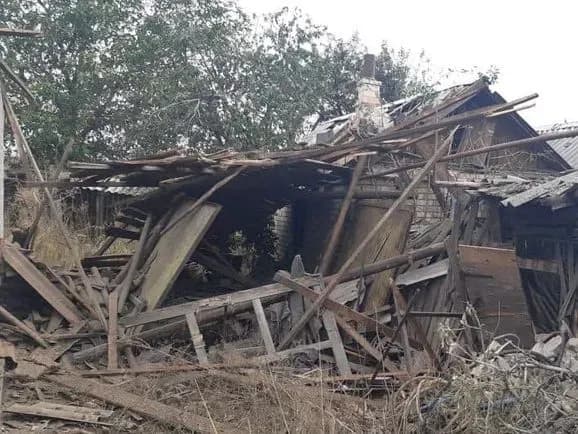 Громади Донеччини за добу зазнали численних пошкоджень через ворожі обстріли. Є постраждалі