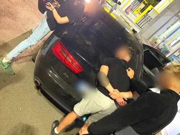 Під Києвом зловмисники викрали 18-річного хлопця та вимагали у нього кошти