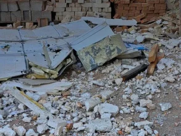 росіяни обстріляли Херсон і передмістя, відомо про двох поранених