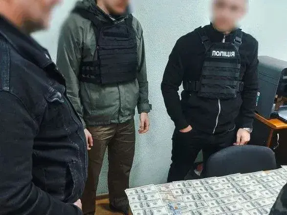 Обещал "решить вопрос" в Верховном Суде за 10 тыс. долл.: задержан адвокат