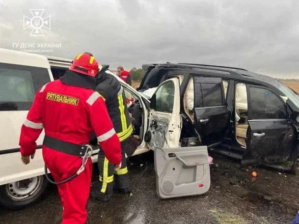 На Львівщині сталась ДТП: три людини загинули, ще п'ять - поранені