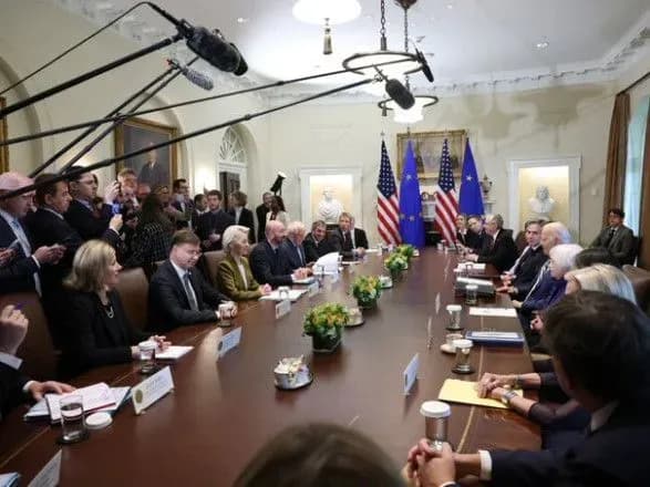 ЄС та США обіцяють "у короткостроковій перспективі" вивчити варіанти використання заморожених активів рф для України