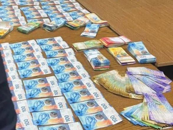 Штані повні швейцарських франків: у “Шегинях” прикордонники викрили валютників