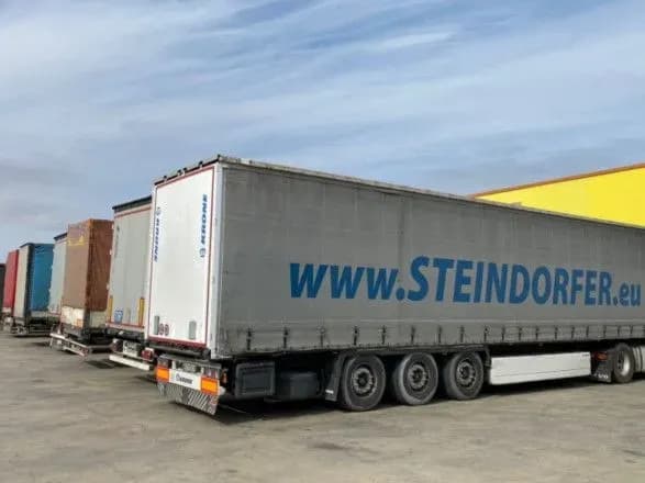 Азербайджан відправив Україні партію електрообладнання